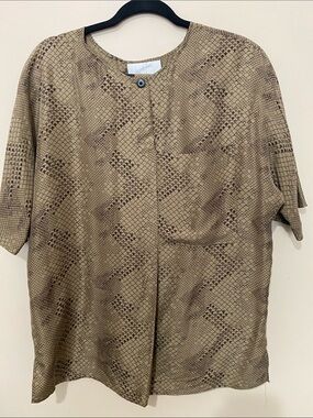 Jacqueline Ferrar Taupe Snake-Print Short Sleeve 100% silk Blouse matching skirt